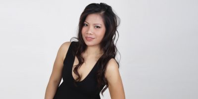 Meet Thai Girl :  “Rin”- A Lovely Thai Woman
