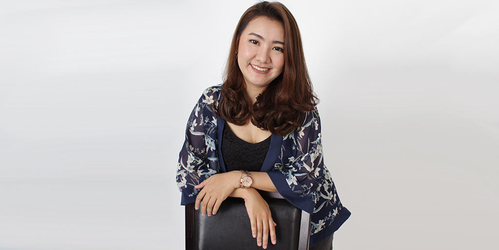 Asian Online Dating: Meet Cheerful Thai Lady “Nuch”