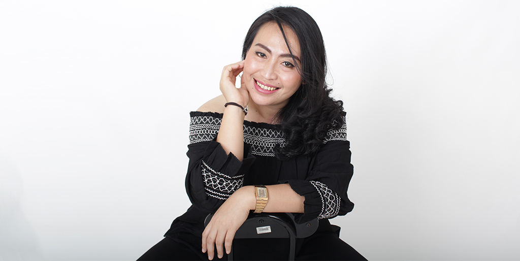 Online Dating: Meet Cheerful Thai Lady “Phontip”